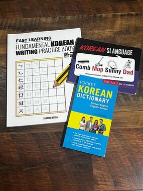 Pocket Korean Dictionary & Practice Book Set - Blue